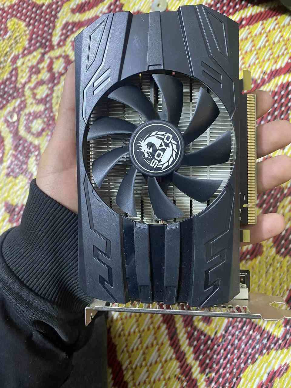سلام عليكم قطع PC للبيع 
1-كرت شاشة RX550 4G سعر 70
2-بورسبلاي 450 سعر 40
3- كيس اقتصادي 40  موجوع الكيس كله 170 وبي مجال بسيط 
تواصل ***********
