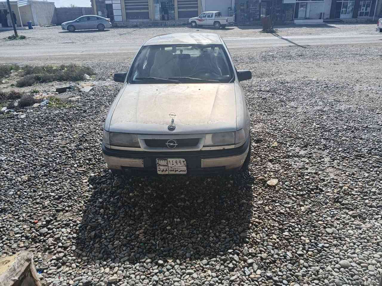 السلام عليكم 
للبيع فكتره 1992ح 16 رقم فحص مؤقت كركوك شرط الوكالة وتحويل محرك استره 1997 كابريته غرفه ماشاءلله نضيفه حيل طخم تاير جديد باتري جديد والگشر شوف العين ..بيع او مراوس حسب القناعه ***********
