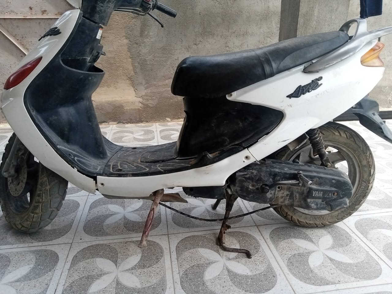 السلام عليكم
دراجه اكزز 100 خبط للبيع 
هندر + سلف شغال 
لايت +اشاير 
بريك خلفي فقط 
ثنين استان جانبي + وعدل 
باتري شغال ضايف الباتري بالجنطه مو بمكانه لن باتري الدراجه يصير ازغر
كشر نظيف مجرد شد يحتاجه 
مكينه مبدل بوش وبستم فقط باقي المكينه ما مفتوحه ابد 
السعر 350 
دراجه انا ما غاسلة
مكاني الناصريه قضاء الرفاعي 
راسلني وتدلل


**إذا كنت صاحب هذا الإعلان وتريد حذفه لأي سبب، رجاءا أرسل رسالة إلى الدعم الفني**