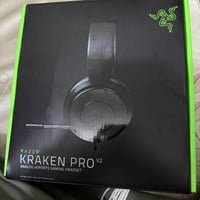 سماعة ريزر للبيع كامل ملحقاتها ما مستخدمه ابد السعر40 للاستفسار خاص او...