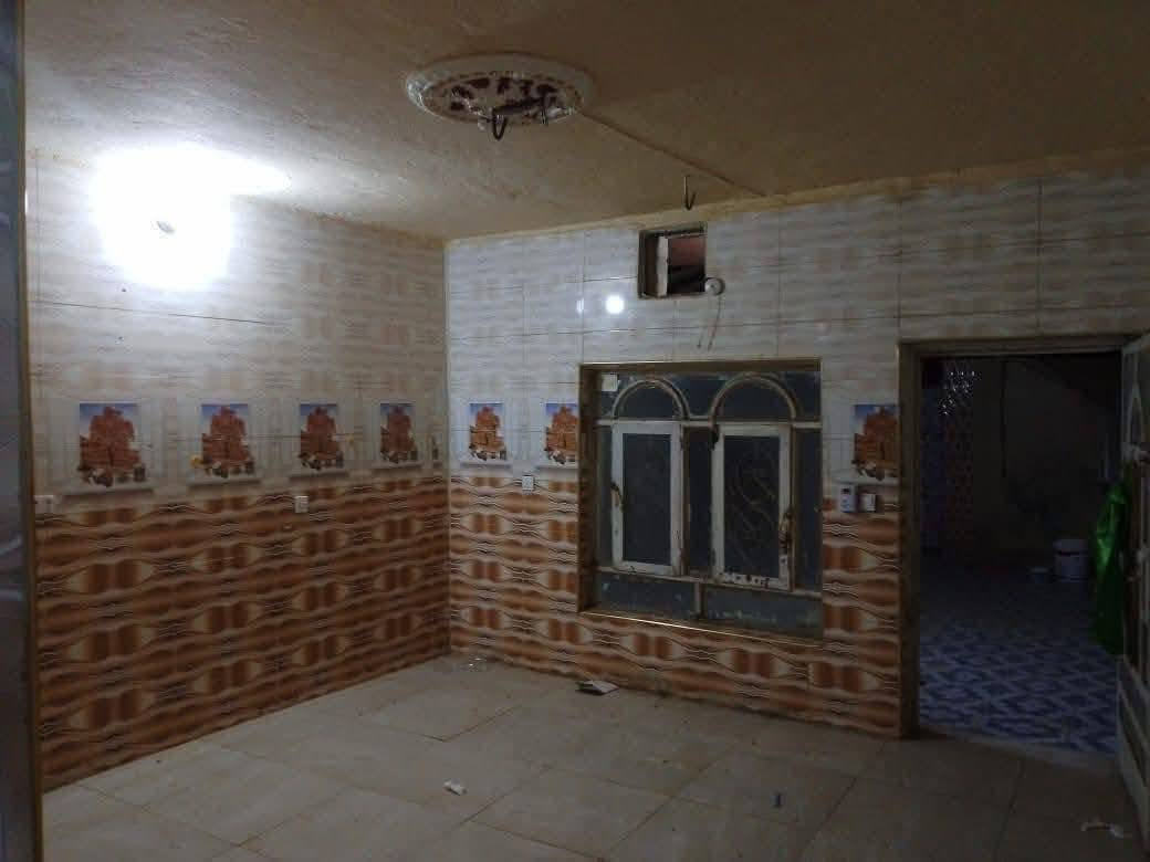 السلام عليكم مكتب عقارات الشمس  مقابيل المستشفى التركي !!!
                         بإدارة ((أحمد الگريطي))
                    
    ☎️***********
                        ☎️***********

🏠دار للإيجار مساحه ٢٠٠م طابق ارضي جدا نضيف يحتوي على غرفتين وصاله وكليدور ومطبخ ومجمع صحيات وكراج سياره

⁦^⁠_⁠_⁠_⁠_⁠_⁠_⁠_⁠_⁠_⁠^⁩⁦<⁠(⁠￣⁠︶⁠￣⁠)⁠>⁩⁦^⁠_⁠_⁠_⁠_⁠_⁠_⁠_⁠_⁠_⁠^⁩

🌎الموقع حي الجزائر قرب صيدلية مرجان 

⁦^⁠_⁠_⁠_⁠_⁠_⁠_⁠_⁠_⁠_⁠^⁩⁦<⁠(⁠￣⁠︶⁠￣⁠)⁠>⁩⁦^⁠_⁠_⁠_⁠_⁠_⁠_⁠_⁠_⁠_⁠^⁩

💰💸قيمه الايجار 300
