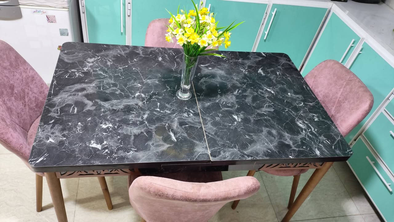 مرحبا
للبيع ميز طعام اسلايت يتكبر ويتصغر نظيف اي ضرر مابيه مع اربع كراسي مكان بغداد


**إذا كنت صاحب هذا الإعلان وتريد حذفه لأي سبب، رجاءا أرسل رسالة إلى الدعم الفني**