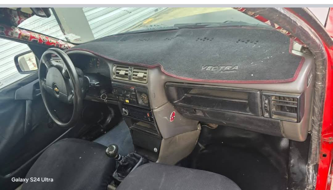 السلام عليكم فكترا حجم 18 رقم مسطرة سنوية لل30 بسمي السيارة مشظاية مصبوغة حزام اني ابيعك عام السعر 30 قفل *********** # ***********
