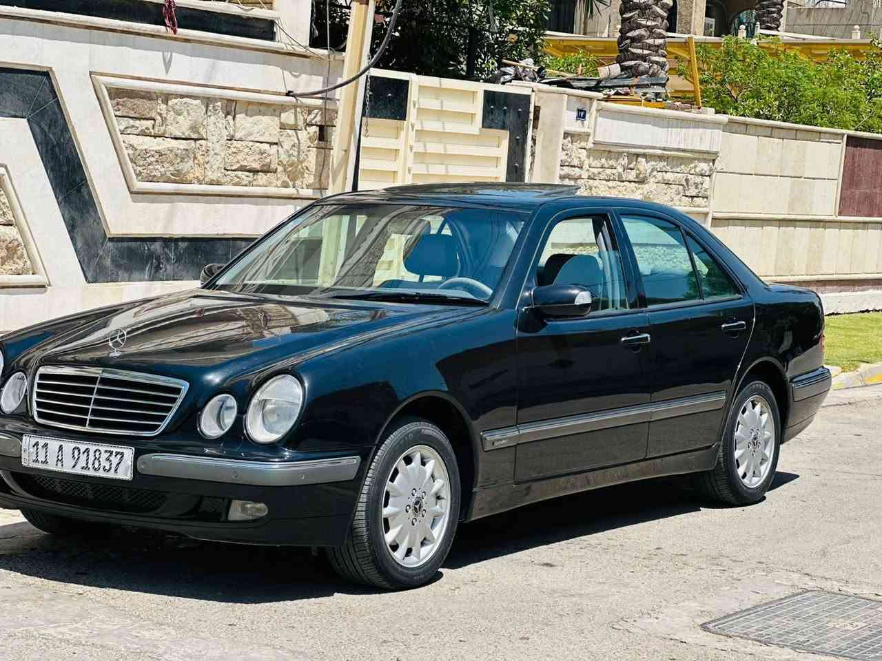 يالله سلام عليكم 
سعر 128$ بيه مجال للشراي مرسيدس w210 ام عيون مكينه V القوي والمرغوب  موديل 98 فول موصفات افنكارد مكينه V كير صدر تبريد مكفول تبريد ثلج سياره جاهزه من كل نواحي تخم تاير قبل سبوع دهن فلاتر ادامه عليها رقم بغداد (11)  جديد هزه سنويه جدد تحويل مباشر مكفوله من ضرر ومن تبدي (صبغ بنيد وجملغ وباب  فقط اثر جراد )موس سياره كلش جديده كشنات جلد كهرباء تجاوي كهرباء خزن ميموري مري شفط اشاير شاشه بلوتوث سياره حلوه
 مكاني بغداد 
رقمي للتواصل ***********
