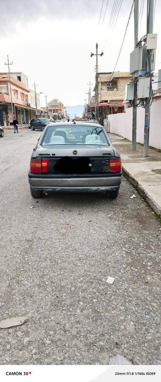 ئۆپڵ  ڤیکترا سنوق ، مەکینە 18، گێڕ عادی ، مۆدێل 1991، جامی شکاوی نی یە ،ئاڕمی پلاستیکی سلێمانی
بەشەرتی  ئاڕم و ئەوەلیات و موس و بڕاوەو غەرامە.
سعر 25وەرەقەو مامەڵە .
ناونیشان/سلێمانی
تێبینی/من خاوەنی نیم و ژمارەی خاوەنی سەیارەکە
‏‪***********‬‏ السليمانية, العراق
