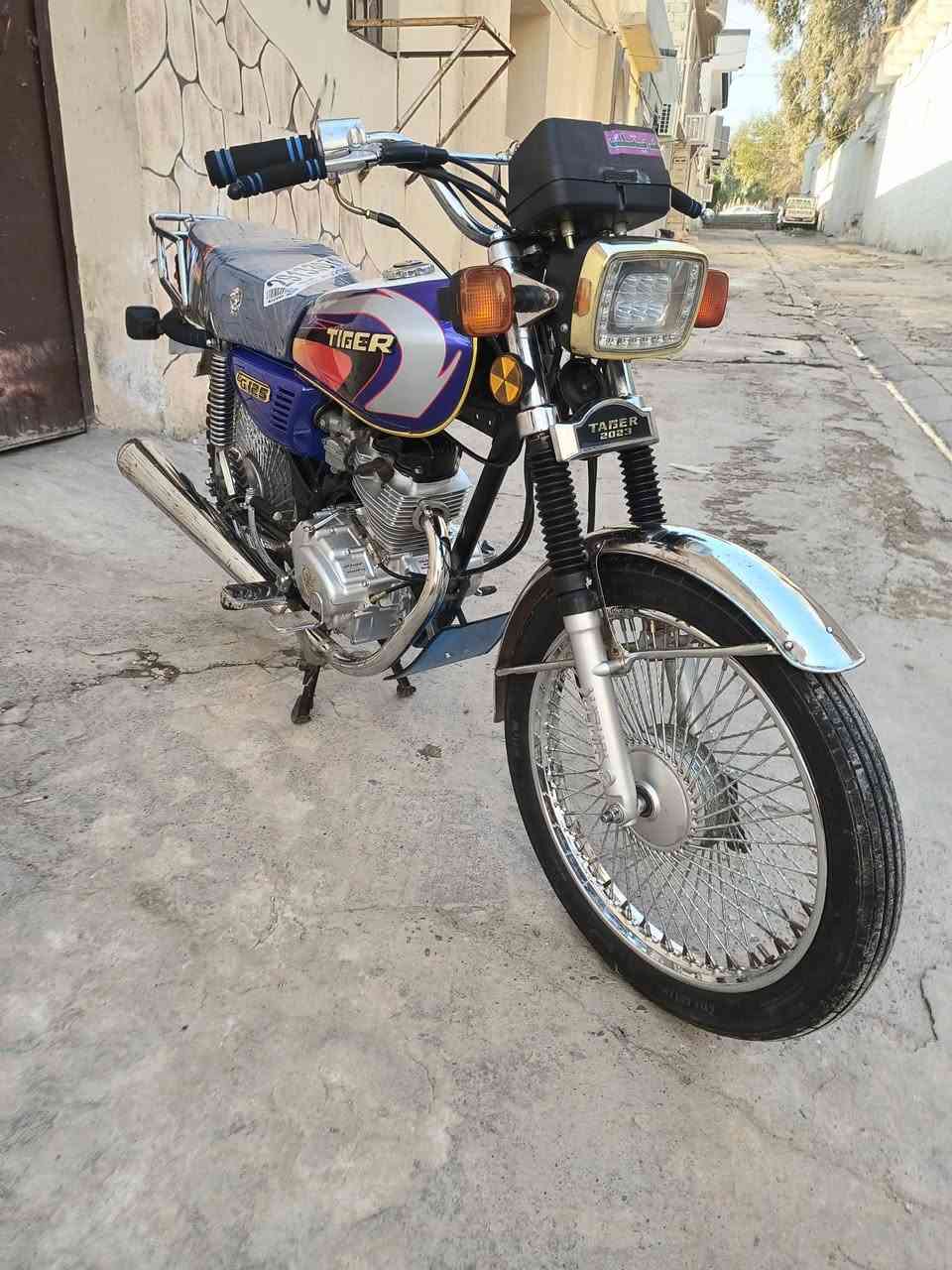 للبيع ماطور تايكر موديل 2023 محرك شرط مامفتوح كهربايات كلهه شغالا نضافه خير من الله السعر 590وبي مجال شي قليل للطيبين
والشراي يخابر ويدلل ***********
*********** مكان موصل حي المنصور
