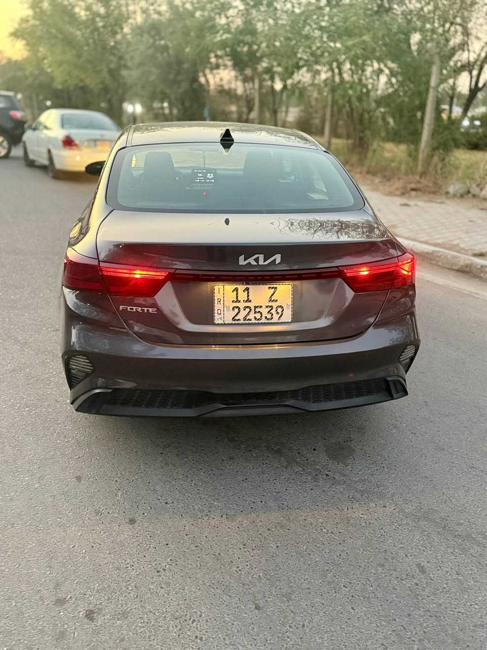 السلام عليكم
كيا فورتي وارد امريكي 
موديل 2024
حادثها جاملغ خلفي مصلح وباب خلف السايق مبدل
رقم بغداد 
ماشيه 65 كم
السعر 150 ورقه وبيها مجال 
مكاني بغداد الجديده ***********

