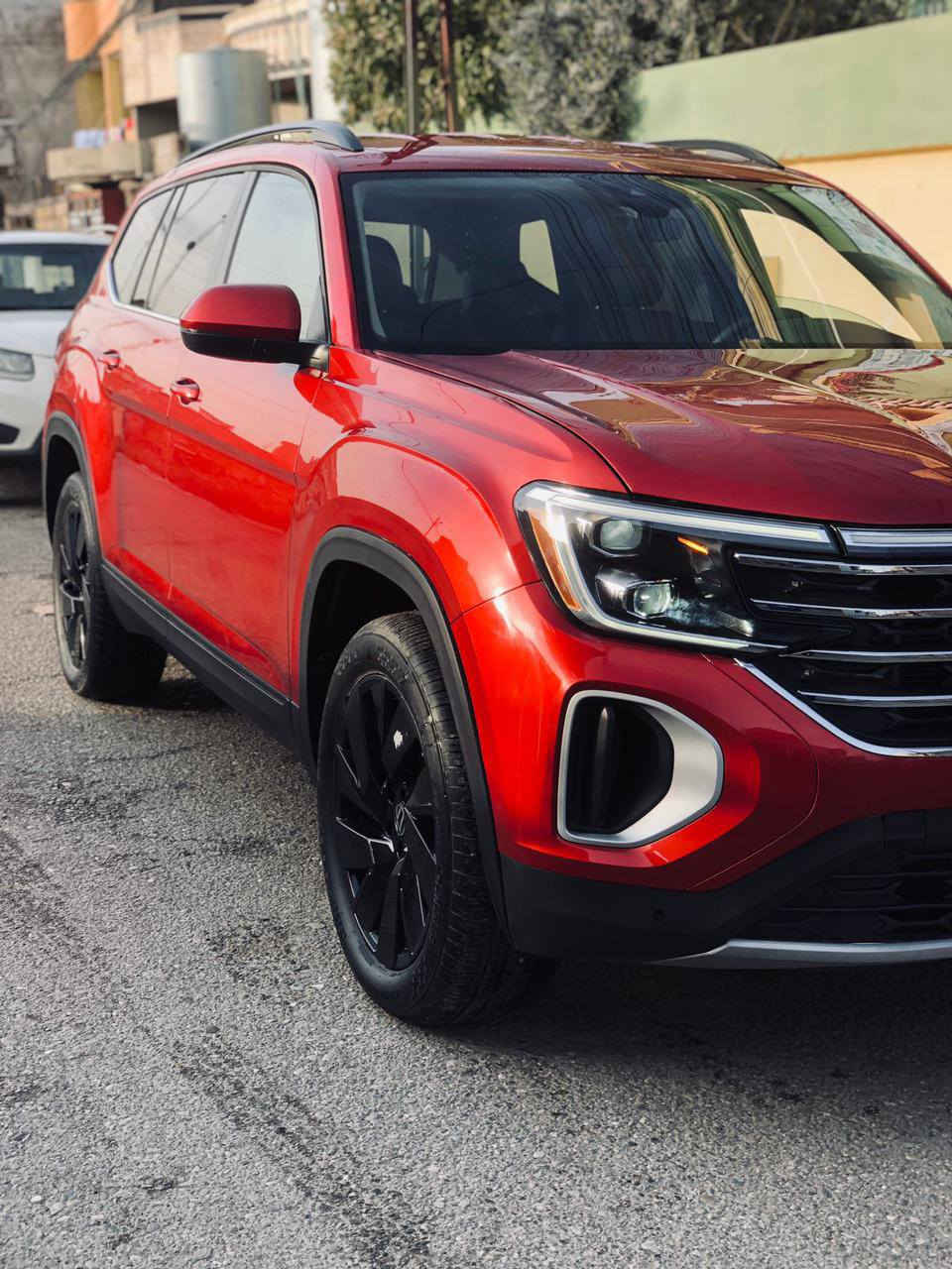 السلام عليكم اطلس ٢٠٢٤
بيع أو مراوس حسب القناعه
السياره فول مواصفات 
ماشيه ٩٠٠٠
مواصفات se معروفه 
سبعه راكب
العنوان موصل الأيمن 
رقم ***********
