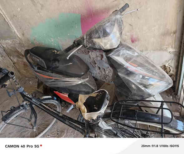 السلام عليكم دراجه ماكس حديث قائمه للبيع سعر 50 الوان بغداد القاهره الجديد هذا رقمه   ***********  كهربائيات كلها شغاله سلفه 100
