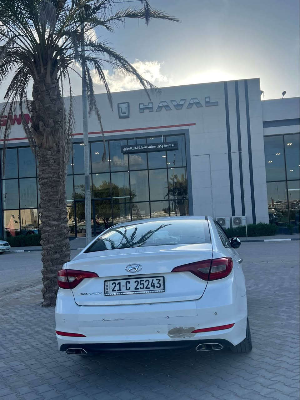 🚗 للبيع: هيونداي سوناتا (خليجي)

سيارة وارد خليجي بحالة جيدة جداً، استخدام شخصي ومحافظة عليها  
تحتوي على قطعتين صبغ فقط  

السيارة عملية ومريحة  
السعر 132  

📞 للتواصل: *********** النجف, العراق
