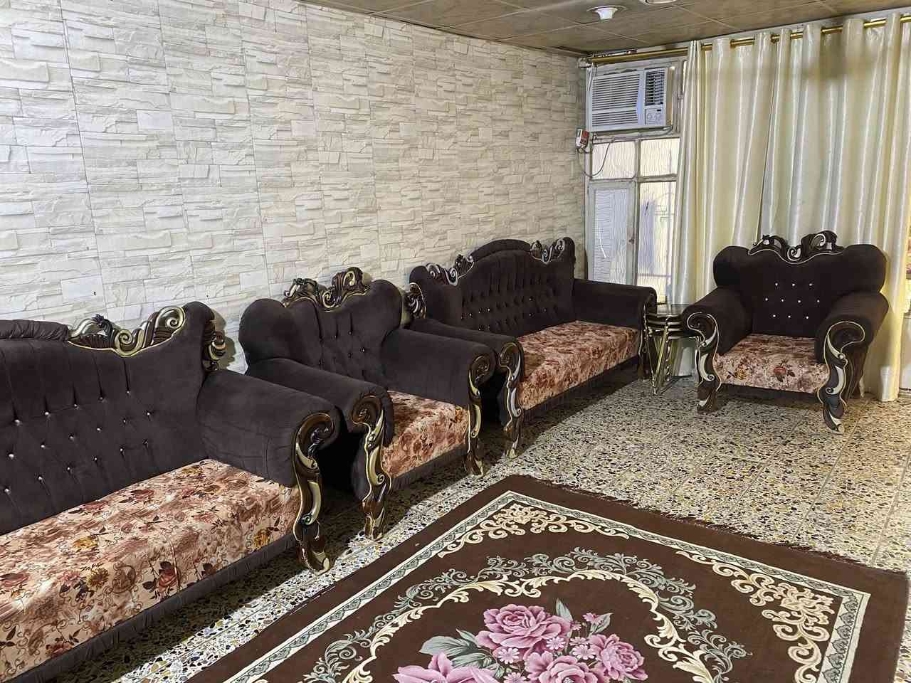 تخم 10 مقاعد شرط النضافة شغل درجة أولى مكاني بغداد الشعب ***********
