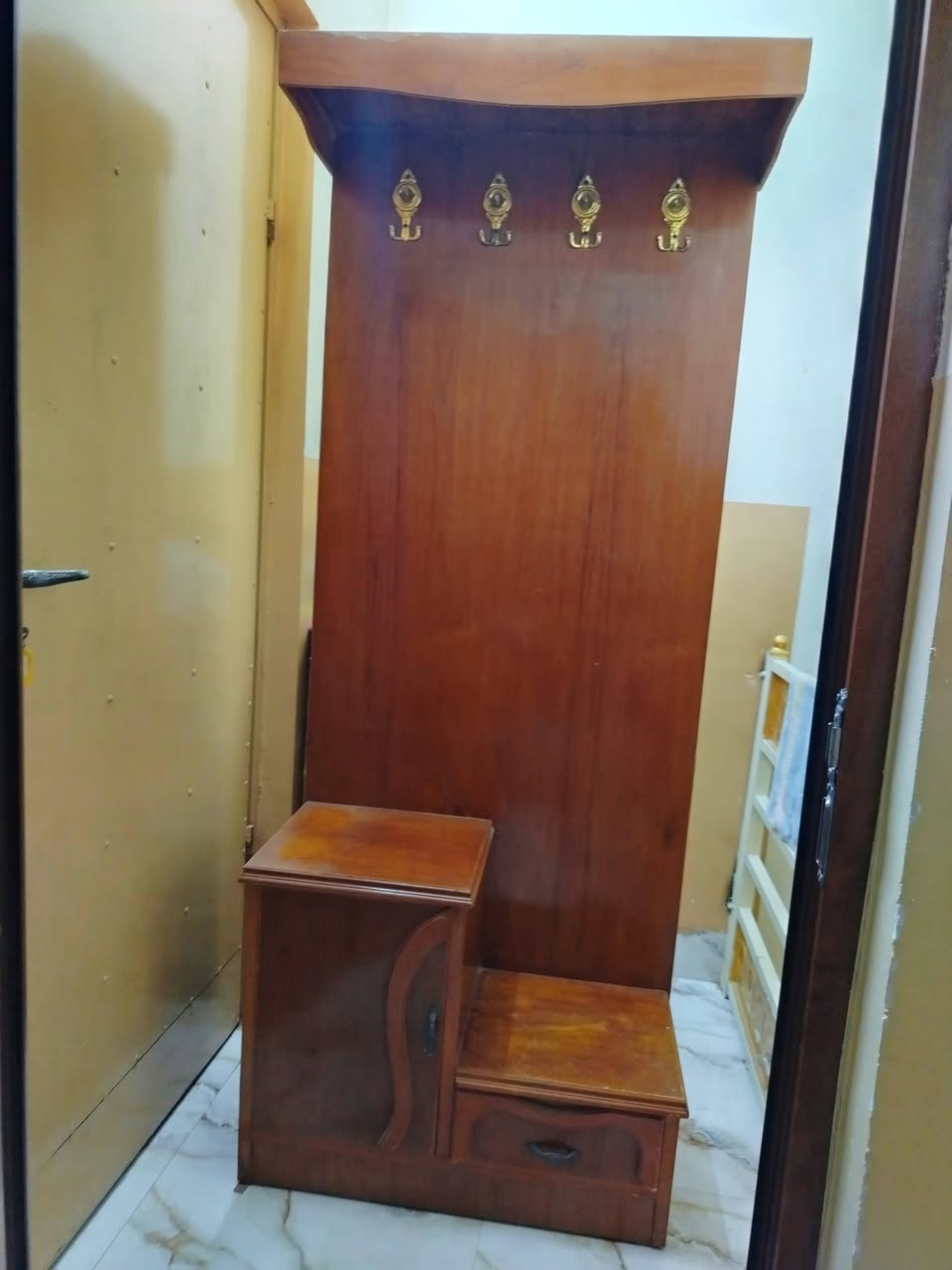 غرفة للبيع خشب عراقي
السعر 450 وبيها مجال 
للتواصل واللاستفسار عالخاص
 او الاتصال 
 ***********
الموقع / حي #سومر
