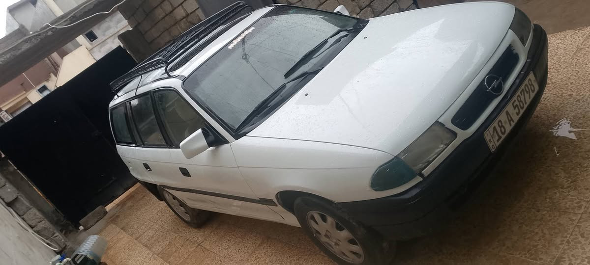 استرا ٩٢
صبغ عام حجم ١٦ شرط الوكالة والتحويل
رقم بابل 
السعر ٥٠ وبيها مجال 
للاتصال ***********
موصل حي الانتصار
