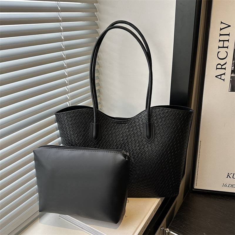 حقيبة نسائية بتصميم راقي وجميل 🤍
• خفيفة وواسعة 
• مناسبة للاستخدام اليومي 
• خامة جلد 

السعر // 10٫000 فقط


**إذا كنت صاحب هذا الإعلان وتريد حذفه لأي سبب، رجاءا أرسل رسالة إلى الدعم الفني**