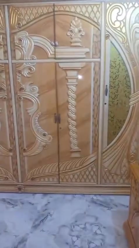 سلام عليكم
للبيع غرفة نوم نضيفه جداً 
مكانها بغداد قرب فلكة حي النصر 
سعر 750 
للاستفسار واتساب فقط ‏‪***********‬‏
