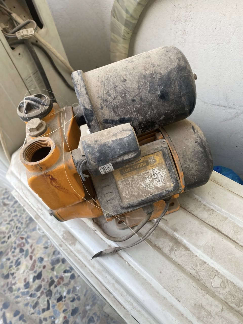 ماطورات مي للبيع السعر الواحد ب٢٥ الاخضر عطلان والبرتقالي يشتغل  مكاني بغداد شارع فلسطين 
***********
