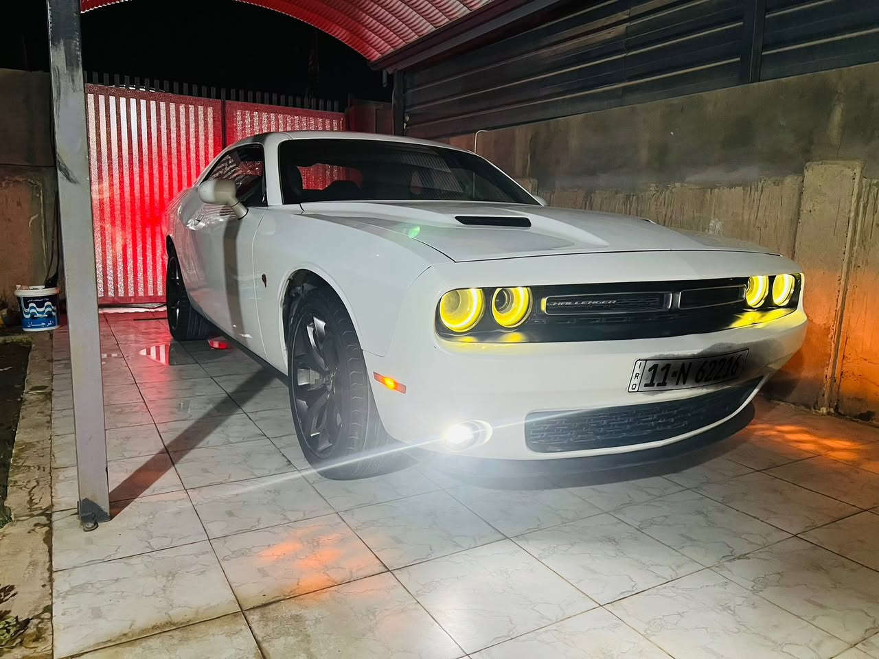 السلام عليكم 
جالنجر 2016
3600
موصفات عاديه تبريد قطعتين نظام سبورت
رقم بغداد
گير ومكينة مكفولات
ماشيه 103 ميل
هذا حادثها مثل ما موضح بالصور
وبعد تفاصيل بيها للتواصل 
***********
