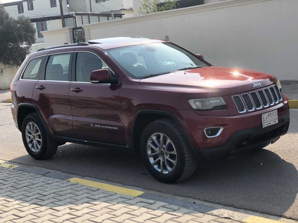 للبيع
جيب لاريدو موديل ٢٠١٤ وارد خليجي 
رقم بغداد محرك ٦ سلندر 
فول موصفات 
سياره مكفوله من الحادث فقط شخط بالبابتين الصفحه اليمنه صاربيها صبغ من النص وجوه سياره جاهزه للاخير جديده 
#السعر ١٩٤ وبيها مجال 
مكاني المحموديه 
للستفسار ***********
