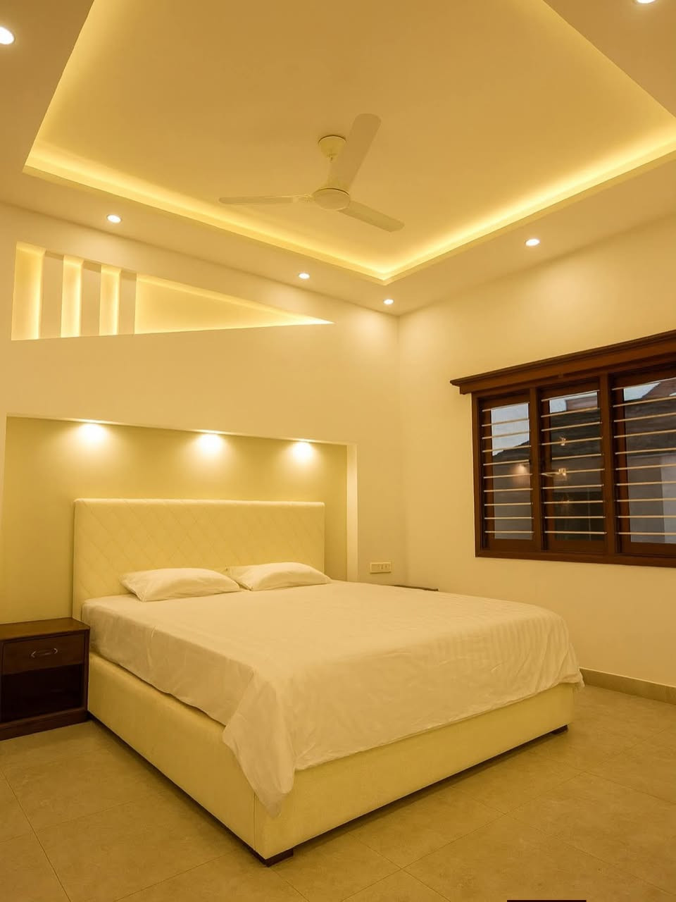 ديكورات
_جبس بورد _ وصبغ داخلي وخارجي
_تغليف جدران
_سقوف ثانويه 
_بديل الرخام
_ بديل الخشب
للاتصال(اسلام)(***********) متوفر واتساب
