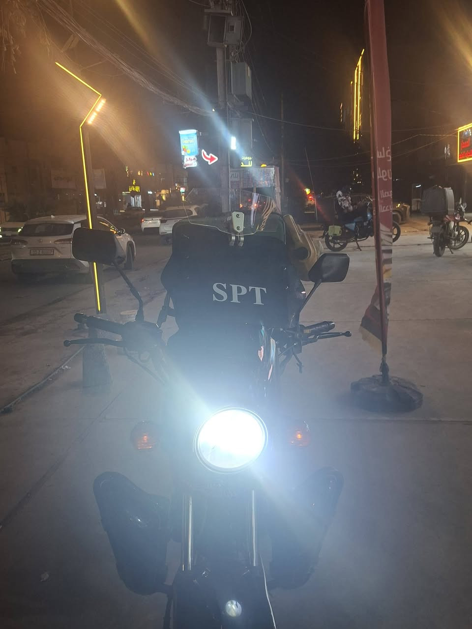 سلام عليكم
مرخصت الادمن 
دايوان 2023 اسود نضيفه 
رقم نكليزي كربلاء هزه جديده وكلشي كامله مابيها اي نقص (فقد الجاملغ الامامي طك عدي من شديت الرقم بي وتعاجزة ابدلها )  ثاني يوم تحويل وين ميعجبك مكاني بغداد الدوره 
السعر (مليونين٢و400)
بيها مجال بصيط حك جيه 
***********
متواجد واتساب ورقم
