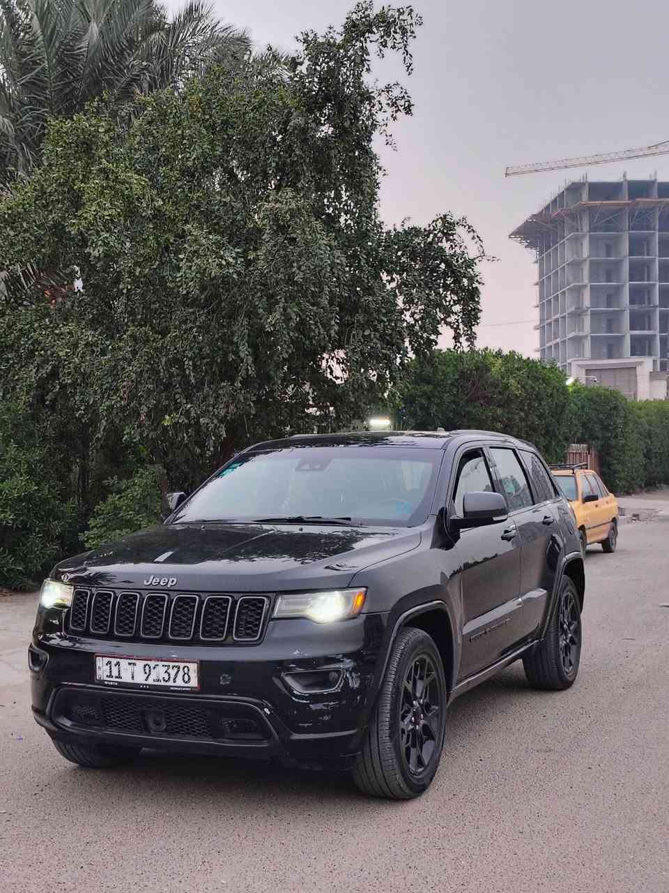 سلام عليكم 
جيب لمتمدد 2021 فول مواصفات 
ماشيه 85 كيلو  
بنوراما 
تدفئه تبريد كشناات 
كشن خزن 
ستيرن كهرباء + تدفئه 
اوتو بارك 
جنطه كهرباء 
تشغيل عن بعد 
مكينه 3600 
حساسات امامي خلفي

بعد مواصفات لمتدد معروفه  

صبغ 4 قطع بدون دواخل لاشاصي ولا لغد
مكينه كير صدر مكفول 

السعر 235 $$ 
***********
