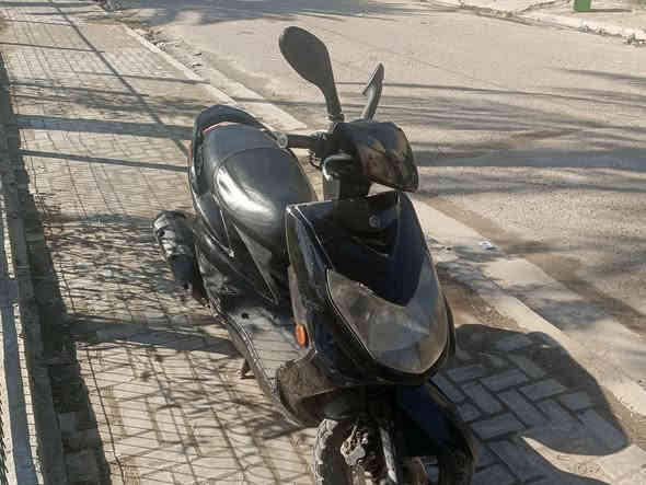 سلام عليكم سكنس فحل نوزل طلاعات خطين دراجه تخبل حلوه وجاهزه تايرات جدد باتري جديد  كهربائيات كلها شغاله دراجه حلوه سعر 650 وبيه مجال عنواني بغداد الرحمانيه مال شعله ***********
