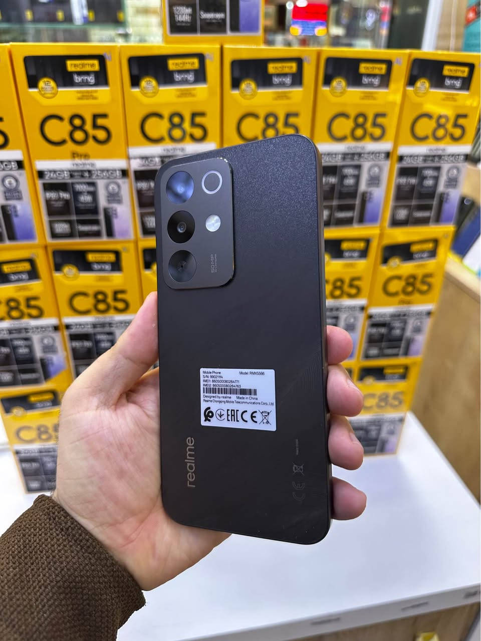 (          Realme C85      )
🔥 ئێستا لە تی موبایل بەردەستە 🔥

🌹🌹🌹🌹🌹🌹🌹🌹
🌺قەبارەی ڕونما :6.8
🌺جۆری ڕونما :  LCD 
🌺نوێبونەوەی ڕونما : 144HZ
🌺ڕام :8GB
🌺بیرگە : 256GB
🌺چارەسەرکەر :   Dimensity 6300    
🌺کامێرەی سەرەکی :  50mp
🌺کامێرەی سێڵفی : 8MP
🌺باتری :  7000 MAH
🌺توانای بارگاوی بونەوە : 45W

نرخی 240 هەزارە

ئێمە لە تلگرام : https://t.me/Tmobile_yuu

هەموو پەیج و پلاتفۆرمەکانی ئێمە:https://takl.ink/T.mobile/

ناونیشانی ئێمە:
تی مۆبایل - سلێمانی - بازاڕی حەمە ســور - پشت چایخانەی شەعب - دوکــانی ژمارە { ٩ } 
***********
--------------
*********** السليمانية, العراق
