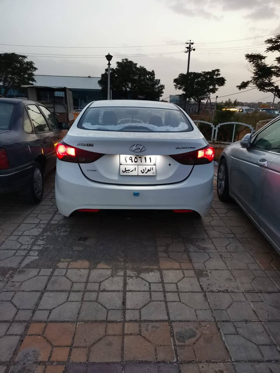 النترا 2013 رقم اربيل اتواماتيك ماشية 144 بس ماعليها غرامات بيها قطعة صبغ فقط اربع تايرات جديد السيارة كلش نضيفة 
*********** اكر, نينوى
