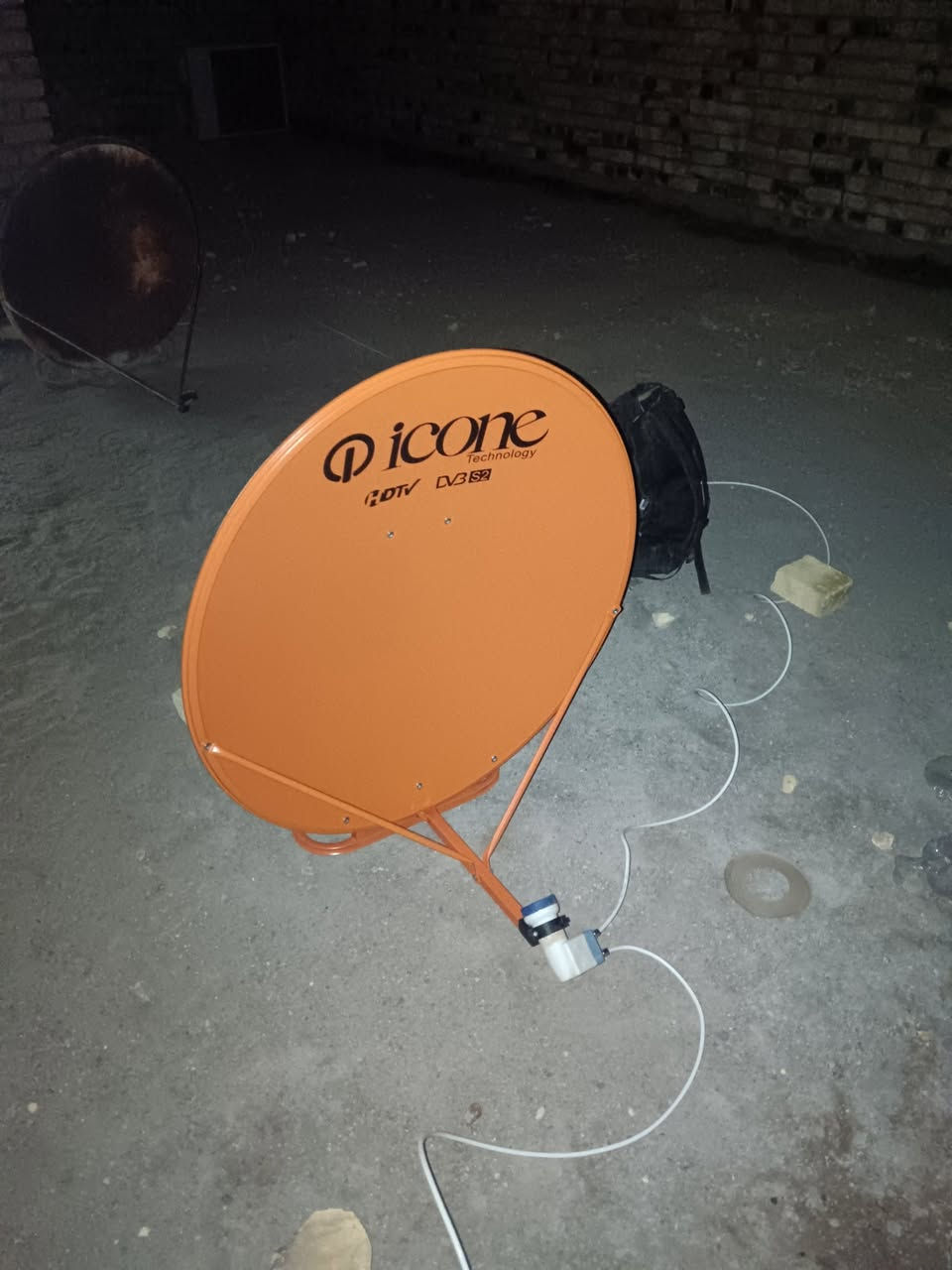 تنصيب وتقوية اشارة ستلايت وبرجمة القنوات للاستفسار المراسله خاص او الاتصال على الرقم ***********
