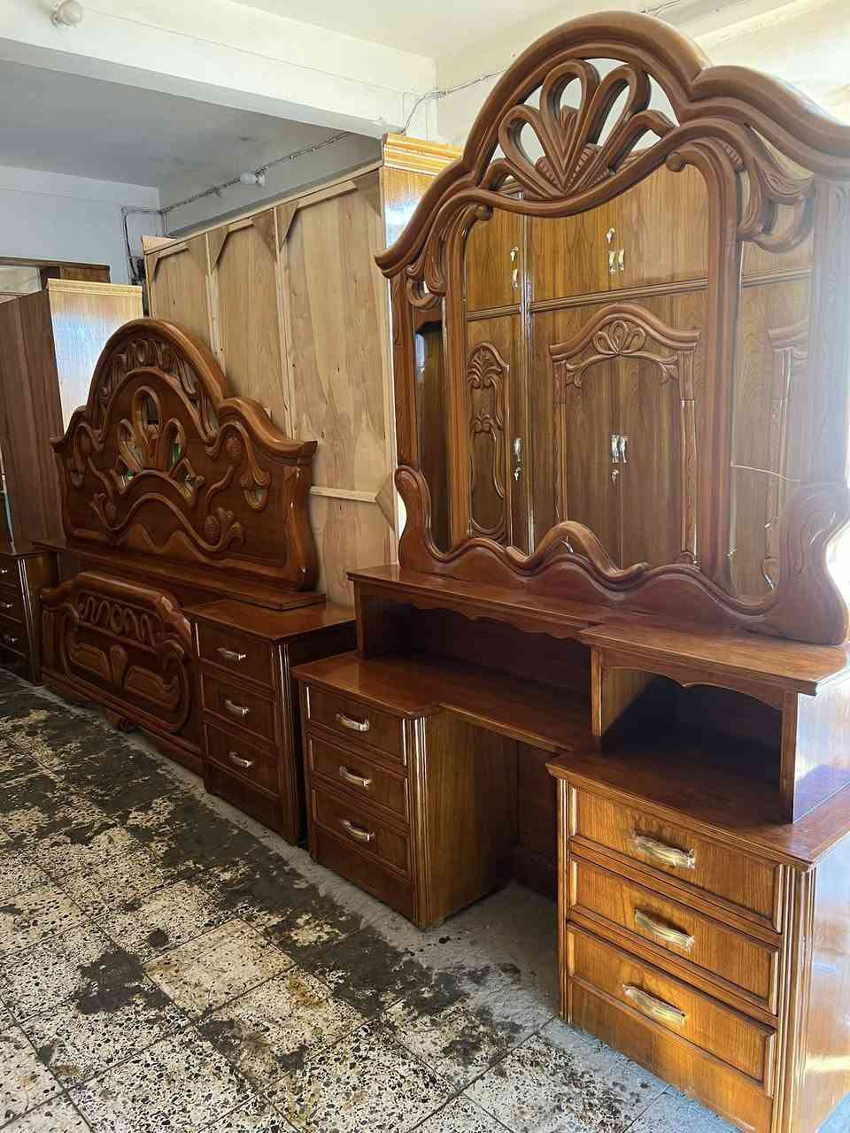 السلام عليكم 
غرفه مستخدمه طابقين صاج
السعر /مليون و٢٠٠بيها مجال 
للحجز والاستفسار الاتصال
***********/***********
العنوان /واسط الصويره
