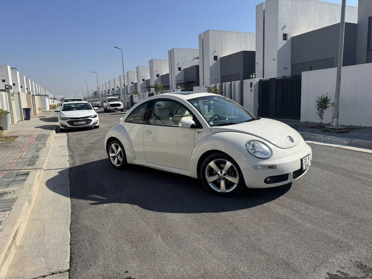 بيتل موديل 2008 رقم بغداد دولي باسمي حادث جاملغ وشويه بالبنيد محرك جديد ماشي 60 السياره ماناقصه اي شي سعرها 88 بيها مجال بسيط الشراي يتصل ***********
