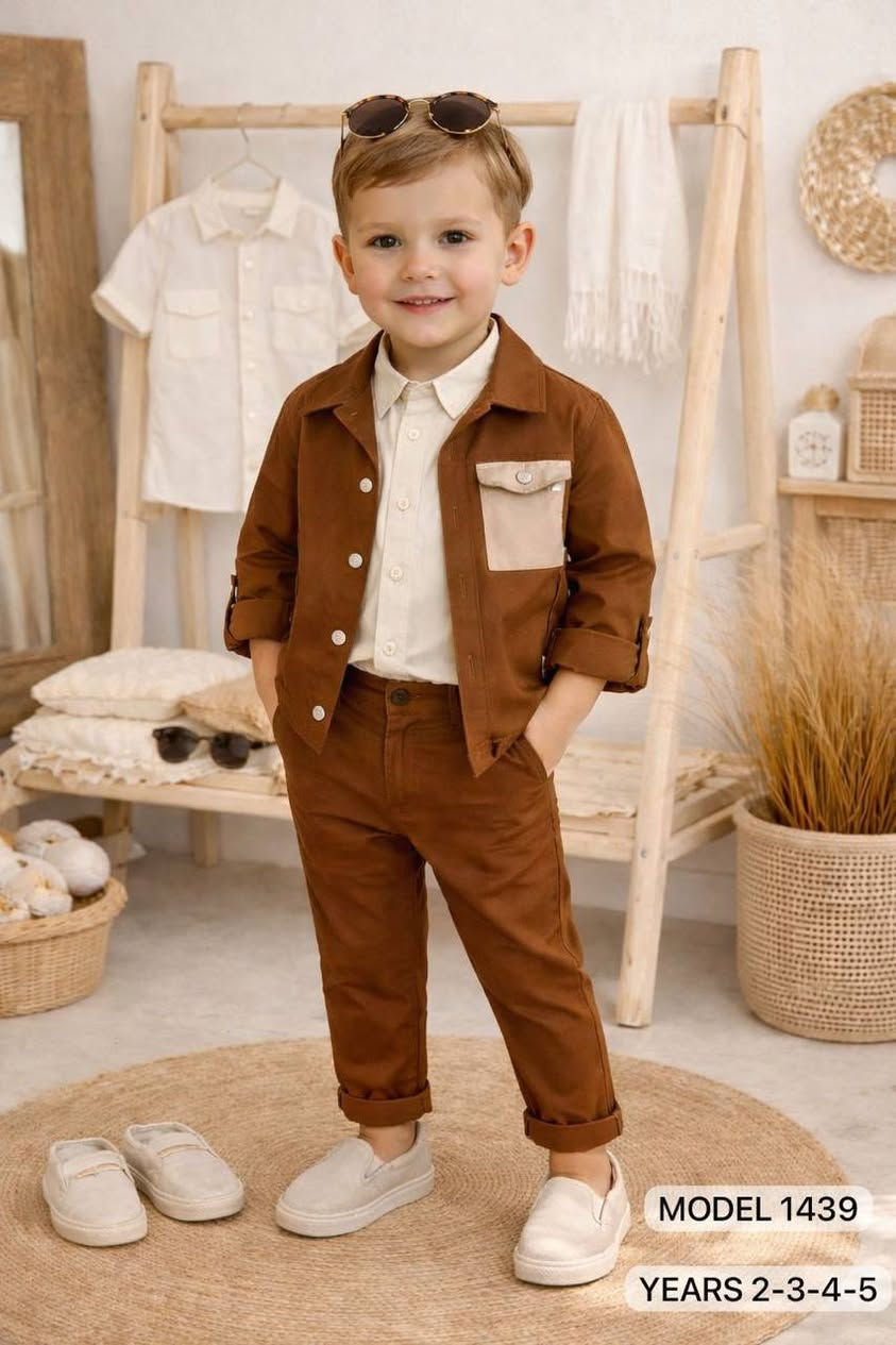 طقم ولادي 3 قطع تركي درجة اولئ 🇹🇷🔥
قياسات 2_5 سنة 😍😍😍

السعر 30 الف 
#سامراء_حي_صلاح_الدين_قرب_جامع_القريشي
#مجمع_الخليج_للألبسة 😉😉👍


**إذا كنت صاحب هذا الإعلان وتريد حذفه لأي سبب، رجاءا أرسل رسالة إلى الدعم الفني**