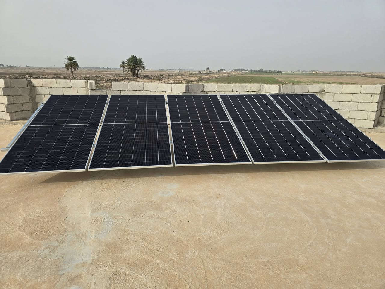 اليوم االسبت 2026/2/14
تم بعون الله إكمال نصب و تشغيل ثلاث منظومات للطاقة الشمسية و تفاصيل هذه المنظومات 

 المنظومة الأولى نصبت في قضاء. بلدروز وتجهز 10 أمبير نهاراً و 5 أمبير ليلاً و تتكون المنظومة من:-

- الواح  عدد 5 قدرة اللوح الواحد 630واط 
 بطارية ليثيوم 5 كيلو واط
انفيرتر قدرته 6.2 كيلو واط 
اجهزة حماية و قواطع ديسي دبل عازل

 المنظومة الثانية نصبت أيضاً في قضاء بلدروز  وتجهز كذلك 10 أمبير نهاراً و 5 أمبير ليلاً و تتكون المنظومة من:-

الواح  عدد 5 قدرة اللوح الواحد 630 واط 
بطارية ليثيوم. 5 كيلو واط
 إنفيرتر.  6.2 كيلو واط 
 أجهزة حماية و قواطع 

والمنظومة الثالثة نصبت أيضاً في قضاء بلدروز  و تجهز 10 أمبير
نهاراً و 5 أمبير ليلاً و تتكون المنظومة من:-

الواح  عدد 5 قدرة اللوح الواحد 630 واط 
 بطارية قدرتها 5 كيلو واط
انفيرتر قدرته 6.2 كيلو واط 
4- أجهزة حماية و قواطع ( AC + DC )

 ***********
