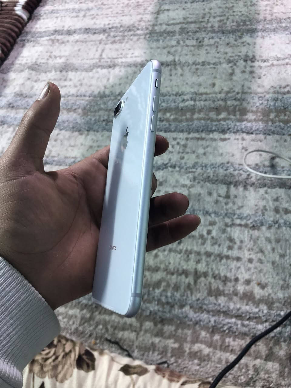 ايفون 8 بلاص كله بلادي ذاكره 64عمر البطاريه 63 بلاديه مايصرف السعر 125  الشراي يتصل ***********
