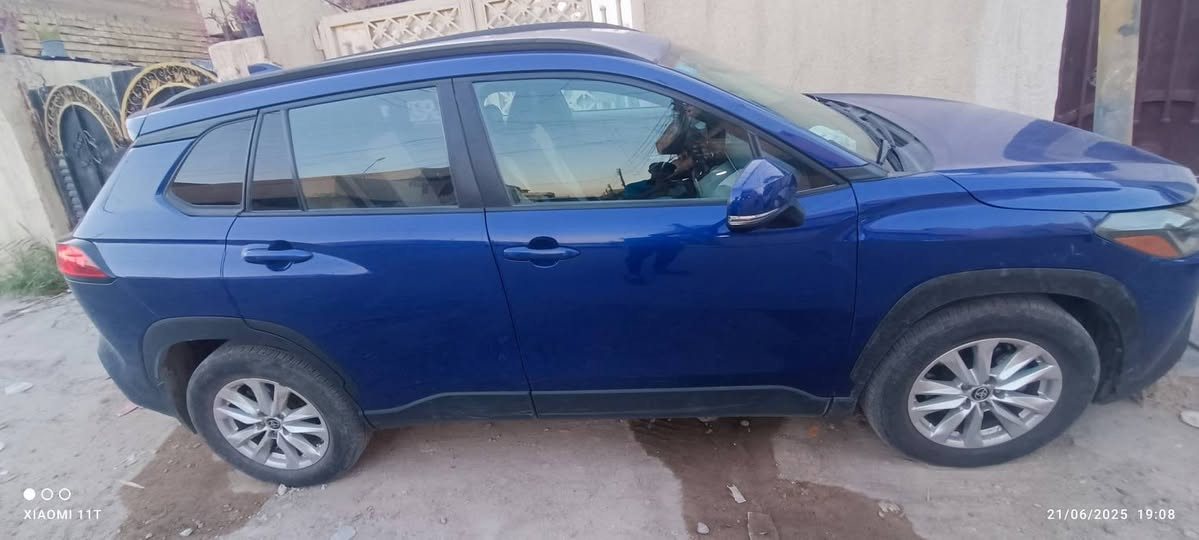 السلام عليكم تيوتا كورلا كروس 2022  LE
- المواصفات:- 
- محرك 2000 بانزين
- تشغيل بصمة
- تبريد قطعتين 
- مقاعد جلد 
- هاند بريك دكمة
- رادار مانع تصادم
- شاحن وايرلس
- تحديد مسار  
- شاشة كبيرة 
- كامرة خلفية 
- اوتو هولد 
- مانع انزلاق
- اشاير بالمري 
- نقطة عمياء 
Auto stop -
- دخول ذكي
- بصمة ابواب
- تحكم مقود جانبين
- مثبت سرعة
- مانع منحدرات
- حساسات ضغط الاطارات
- لايت اوتو
- لايت LED 
- شاشة تدعم ابل كار بلي واندرويد اوتو
فور ويل AWD - ويل كب ١٧
- حادثهة مال امريكا جاملغ وبنيد مكاني حي الجهاد للاتصال ***********ومتوفر واتساب السعر 175وبيهة مجال بسيط
