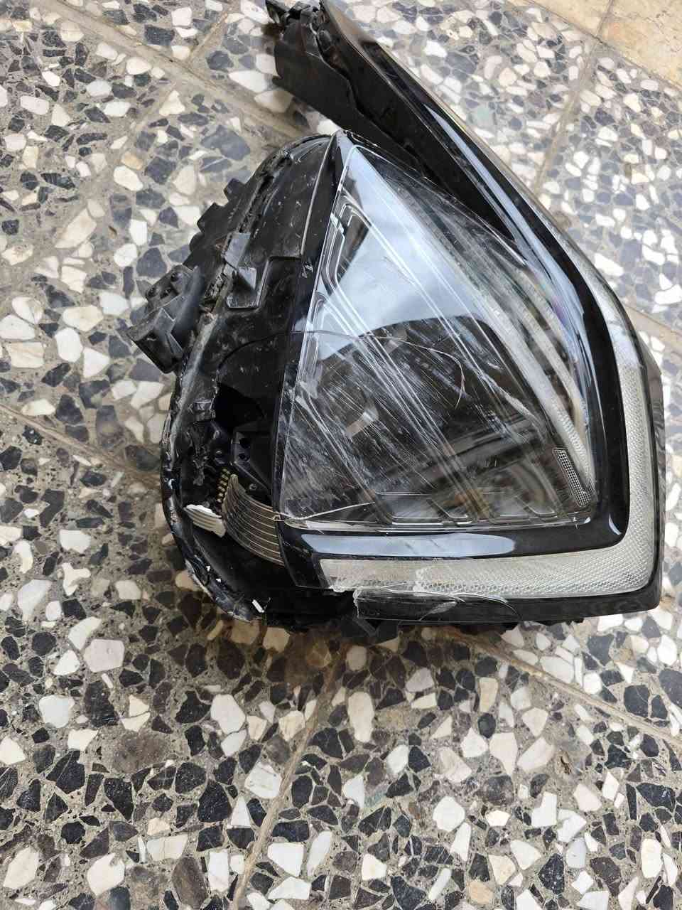 كل عام وانتم بخير ..للبيع لايت امامي سبورتج امريكي 24 جهة الصدر فيه كسر بالجامة فقط تتبدل ببغداد..***********
