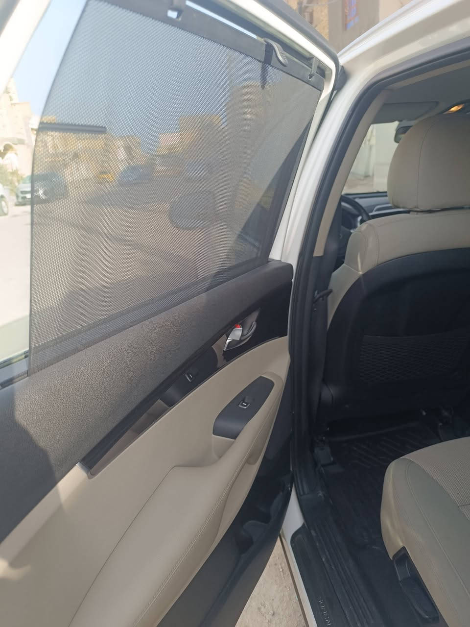 سورينتو خليجي موديل 2020 رقم بغداد دولي
-محرك 6سلندر 
-ماشيه 45 حقيقي 
-7 راكب
-كشنات مخمل
-حساسات أمامي خلفي
-كراسي اماميه كهرباء 
-جنطة كهرباء 
-بصمتين
-اللايت عالي ناصي زنون 
-لد نهاري ليزري امامي 
-بك لايت ليزري LED
-اوتو هولد 
-ترحيب
-درايف مود
-تحكمات ستيرن فول  
-تبريد 3 قطع مع تحكم منفصل 
للاستفسار:
***********
