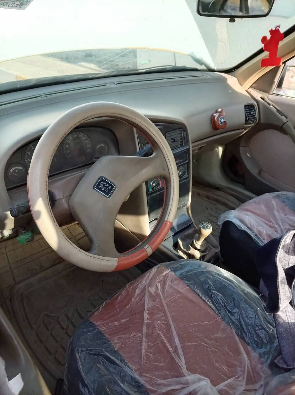 بيجو 405 السعر 16 وبيها مجال مكينه كير تمام تايرات نضاف كهربائيات كله شغاله باور ستيرن ماي باتري جديد  دواخل عسلي نضيفه كلش السياره مااندل راعيها اتكفل سرقه وعشائر مكاني ناصرية مركز ***********
