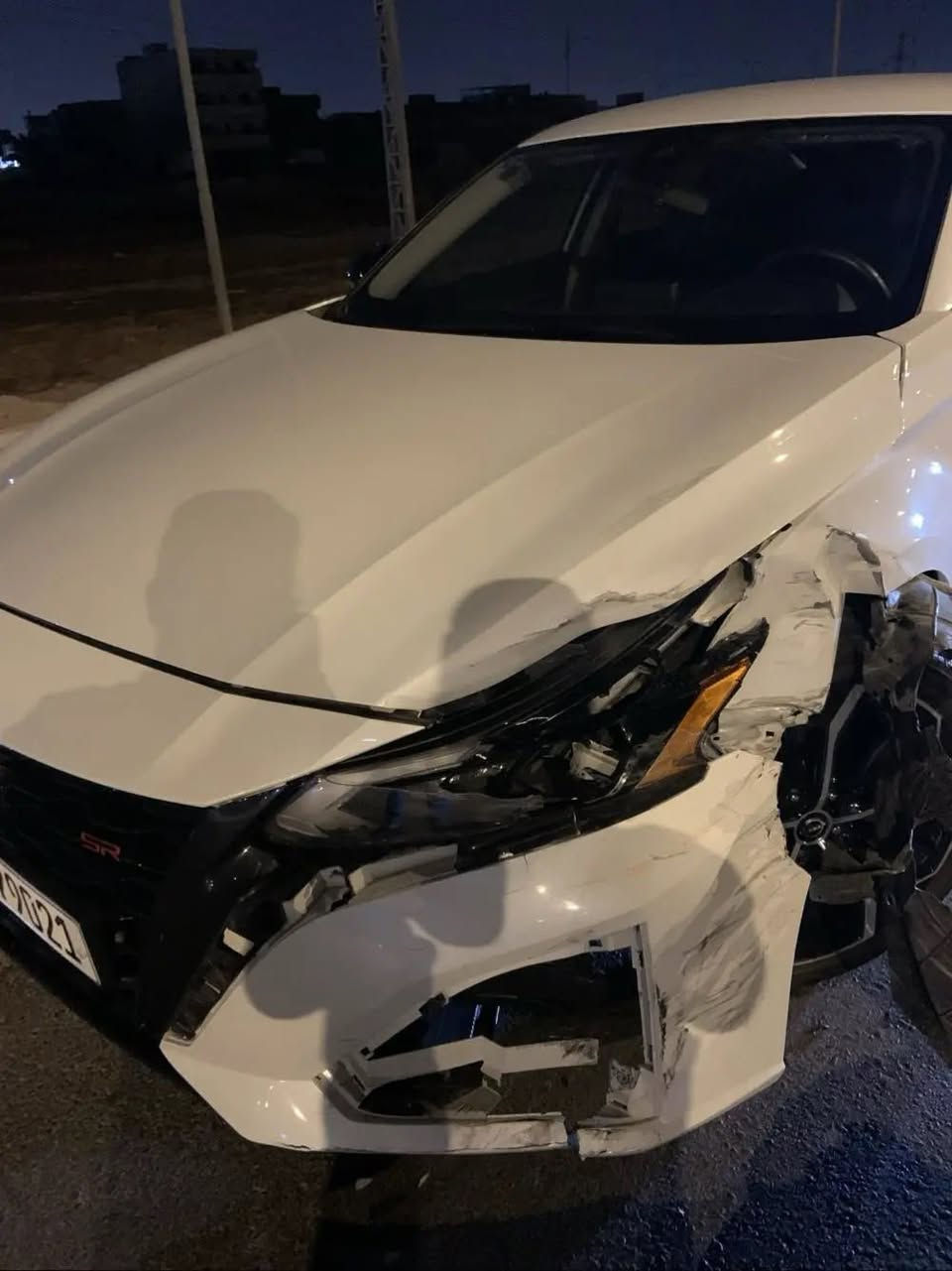 سلام عليكم نيسان التيما 2024RS   داخله تقرير ول ضربه صارت هنا بل بصره   رقم بصره معوقين وكاله عامه 
سياره نضيفه ماشيه 14الف كيلو  
موصفات RS معروفه 
مكاني بصره ***********
سعر 164وبي مجال شراي يتصل عل رقم
