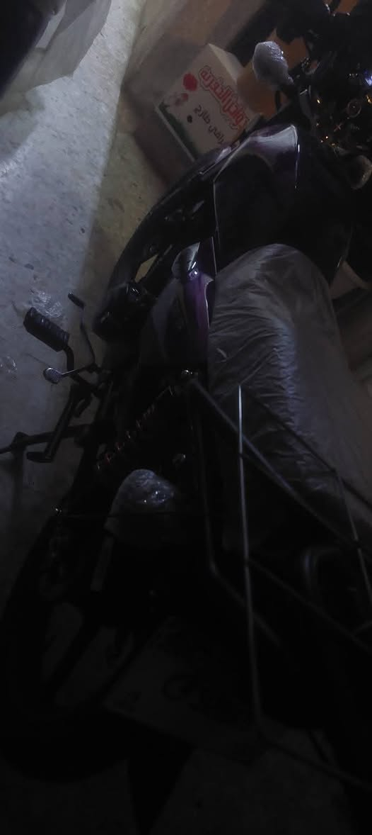 السلام عليكم دراجه سولنك ماكس للبيع دراجه نضيفه ما مشتغله دلفري ممفتوح بيهه برغي بعدهي زيروو ماشيه قليل كلشي بيهه يشتغل لايت عالي ناصي زنون اشاير دراجه خير من الله موديل 2025 السعر ٩٥٠ وبيهه مجال مكان بغداد الاستفسار مراسلتي خاص او اتصل ع ***********
