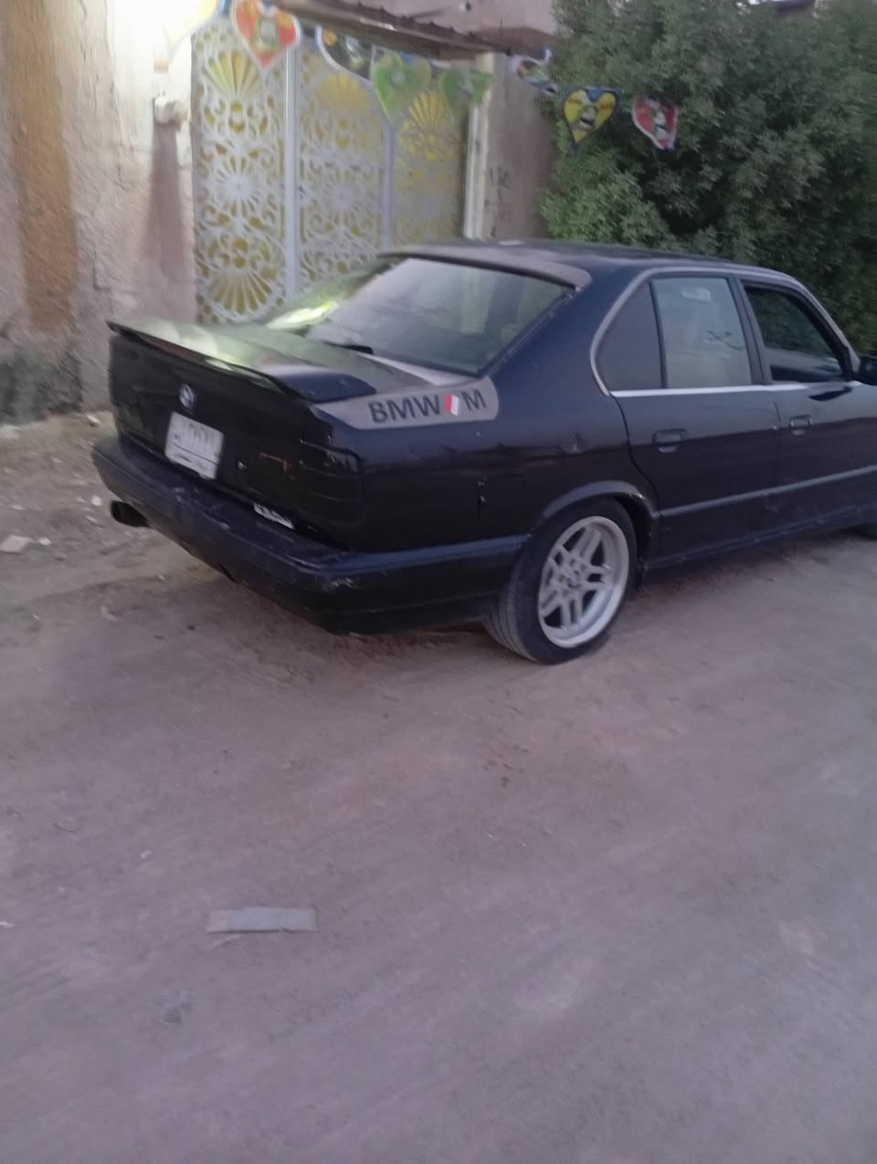 بي أم 525 موديل 91 السعر 38 وبيها مجال العنوان أبو الخصيب ***********
