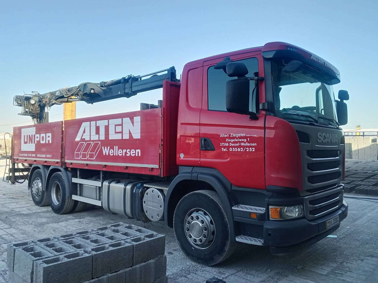 للبيع سيارا سكانيا مؤديل 2016 حجم سيارا 410 بيلادى كرئن حجم كرئن 144 ميتة ***********  ***********
