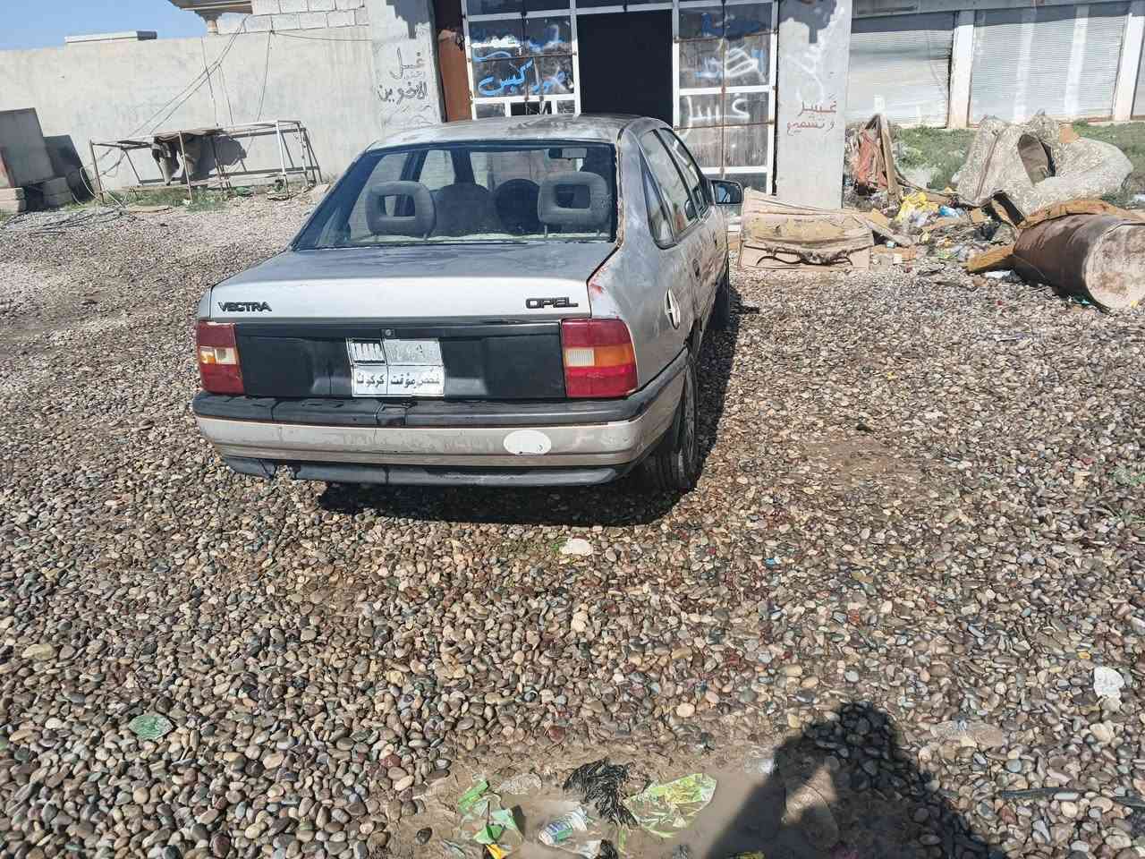 السلام عليكم 
للبيع فكتره 1992ح 16 رقم فحص مؤقت كركوك شرط الوكالة وتحويل محرك استره 1997 كابريته غرفه ماشاءلله نضيفه حيل طخم تاير جديد باتري جديد والگشر شوف العين ..بيع او مراوس حسب القناعه ***********
