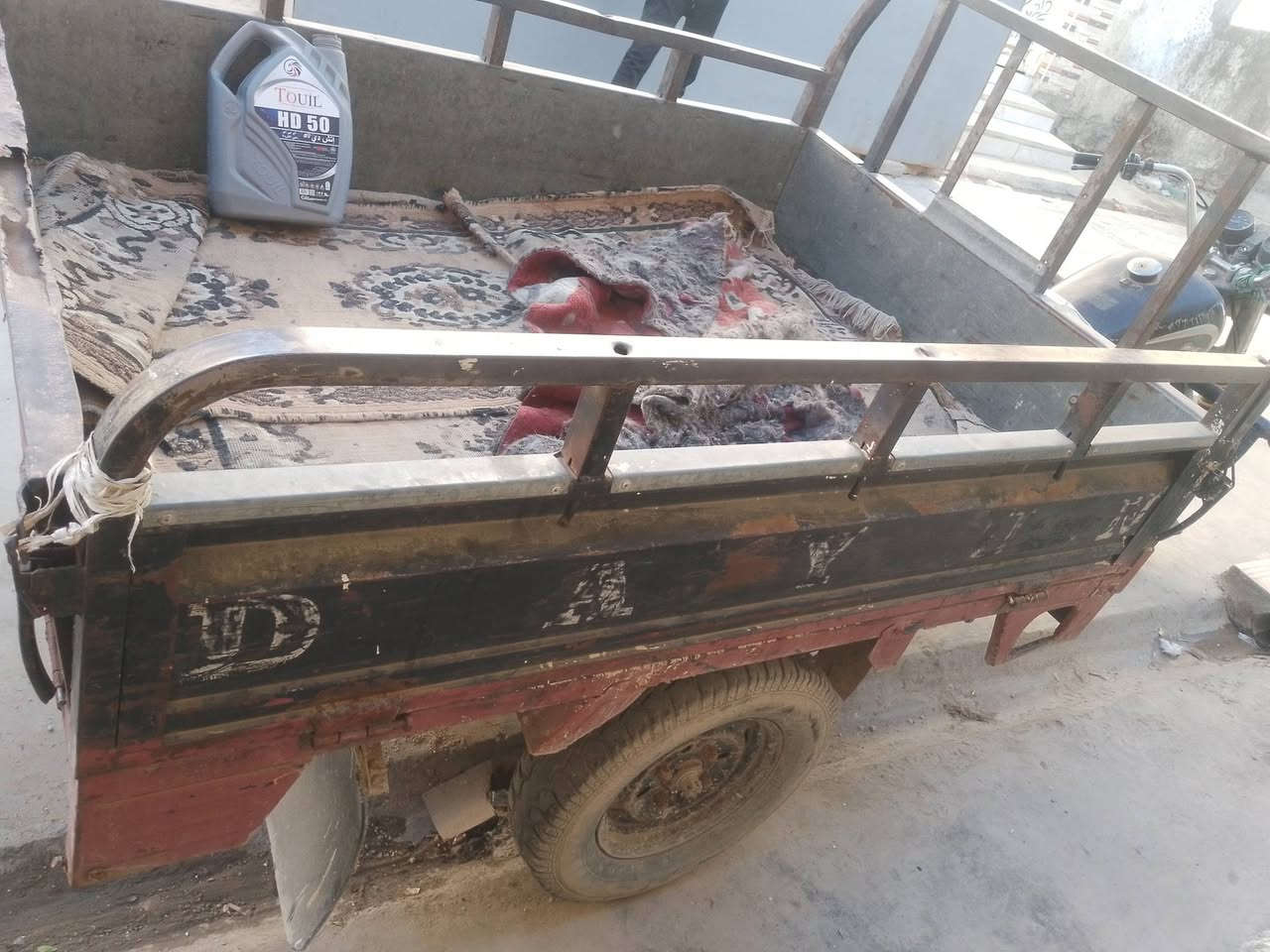 سلام عليكم ستوته اللبيع موديل2009رقم اسود سعره 750مكانه نعمانيه الرقم ***********
