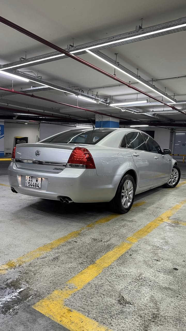 كابرس 2013 
وكالة المنصور 
مكفولة كفالة عامة السيارة معروفة بالنظافة 
ماشية 70 الف حقيقي 
محرك V8 6000
عليها. هدرز اكس فورس + كت باك بوليت 
بلادي لا لحيم ولا تلزيك 
السعر المطلوب 18000$ الف دولار 
عنواني بغداد اليرموك 4 شوارع 
وبالعافية على الياخذها 
***********
