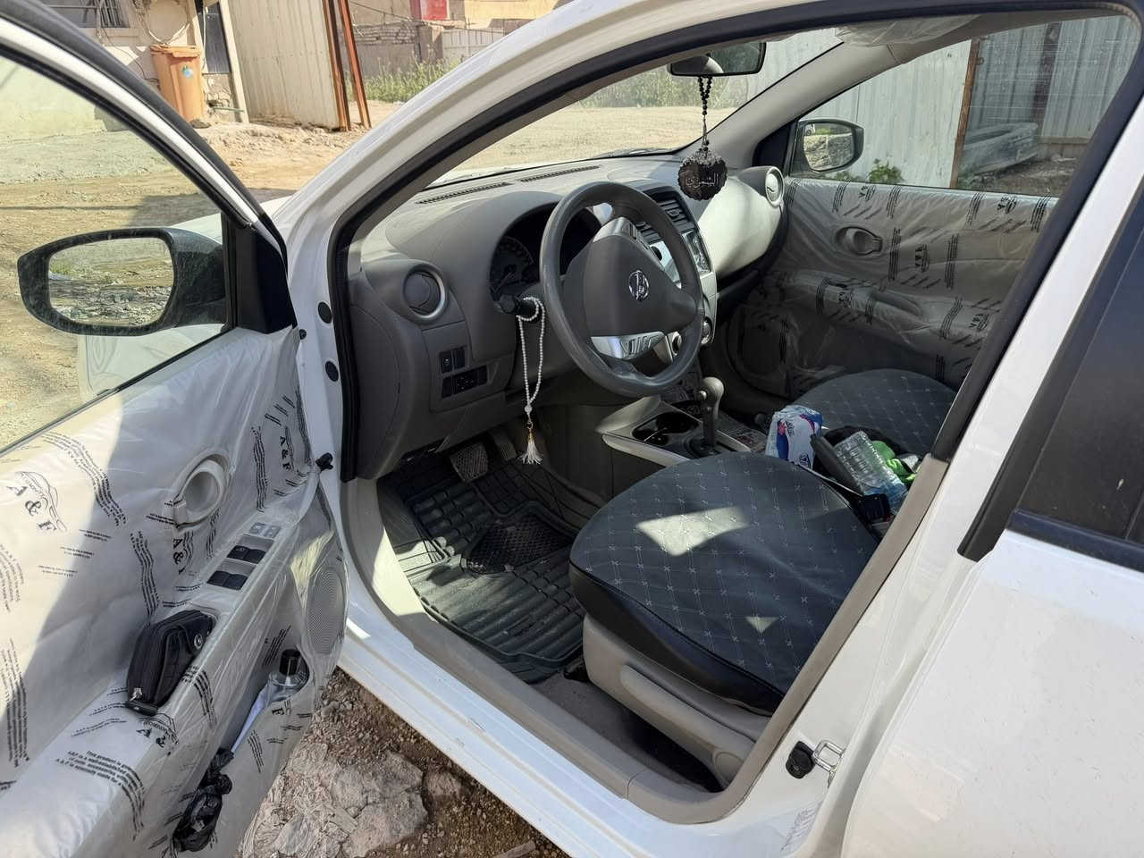 السلام عليكم نيسان سني ٢٥ رقم اربيل مصفر غرامات تاخذ صافي  تخم تاير جديد ماشيه ٥٠ الف
تبريد ثلج كير مكينه مكفول سياره بيها بارد بسيط تصل ودلل سعر ١٢٠ وبيها مجال ***********
