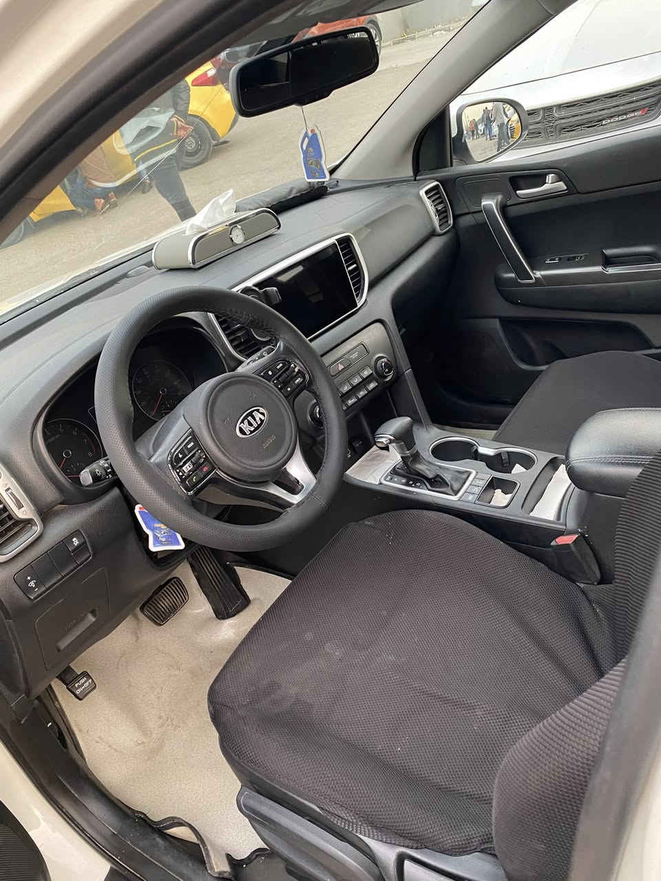 سبورتج موديل 17امريكي ماشي٧٠السعر ١٣٥ بي مجال  بسيط  صبغ فقط مكينة 2400 تكحم سترين تبريد شغال سنوية بااسمي شرط التحويل بغداد***********
بيع مستعجل
