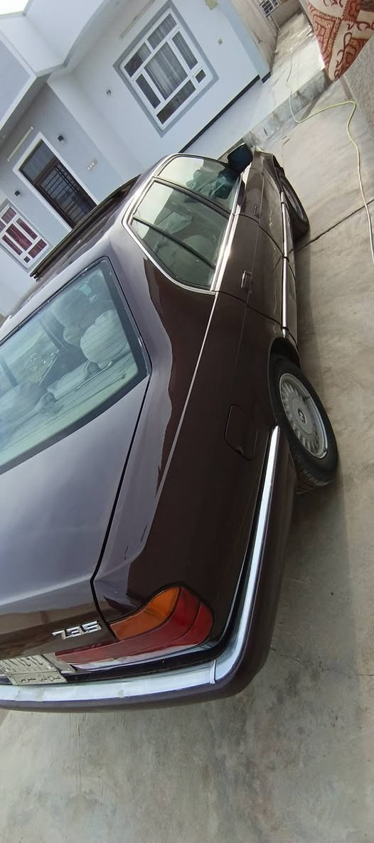 السلام عليكم
BMW 730 موديل 1994 صبغ جماليه بعد مامبولشه
مكفوله من الضرر والتبديل والخياس 
كير مكينه جدد
صدر امامي خلفي جديد 
تخم تاير جديد 
كشنات كهرباء سلايت مري قلاب 
السعر 50وبيها مجال
صلاح الدين بلد ***********
