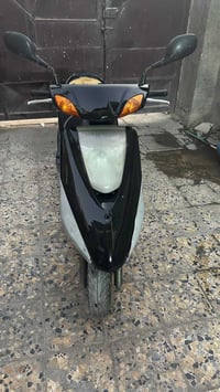 دراجه بريز كابريتر مكينته ناعمه مابيه صوت وبرغي مامفتوح بيه دراجه نضيف...