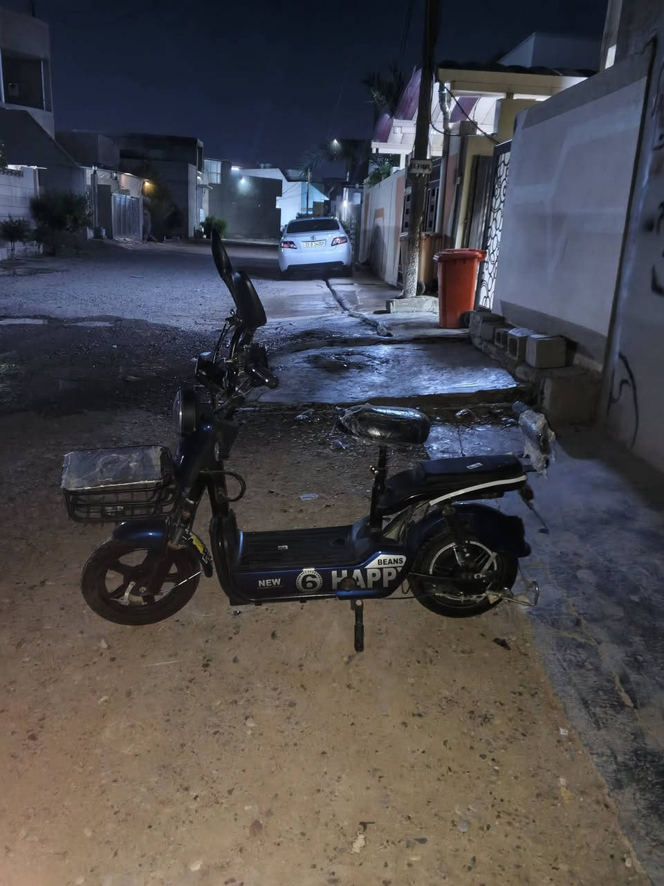 سلام عليكم درجة شحن للبيع كلشي مابي بطارية جديده حجم الباسيكل 14سعر البايسكل 195قفل العنوان كركوك حي الواسطي مقابيل بانزين خانه مال واسطي رقم الهاتف ***********

